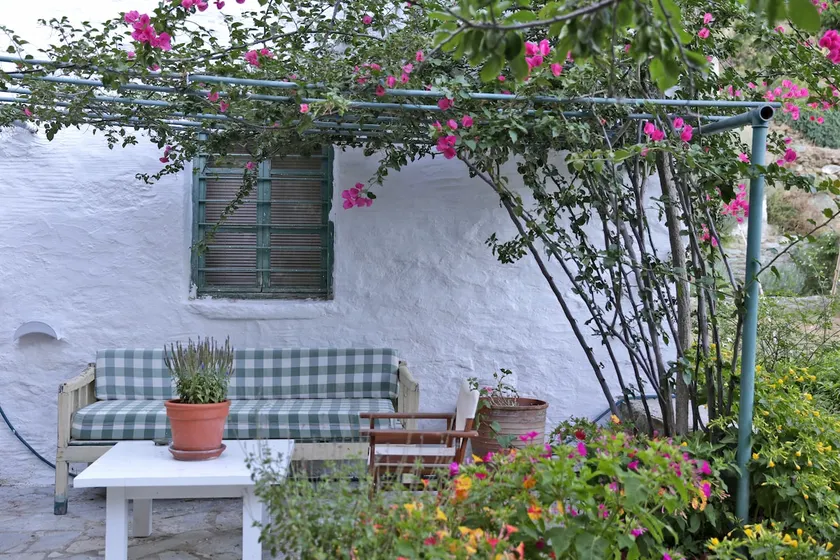 Apatouria Farmhouse - Image 1