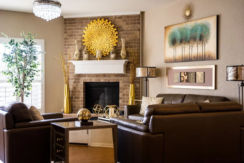 ★ Luxurious Two-Story Home ★ Near La Cantera/Rim - Image 1