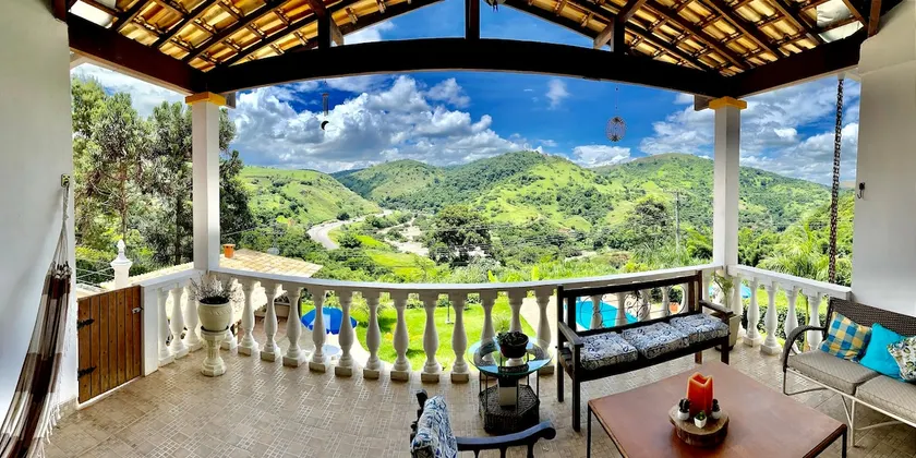House in the mountain region in Fazenda -Areal condominium - Image 1