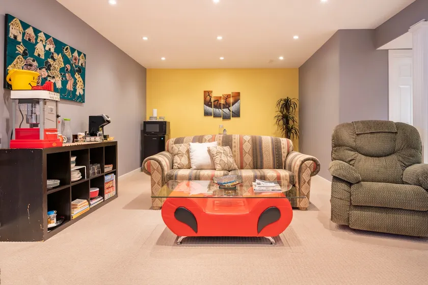 Private Space Near Banff – 680 Sq Ft, Shared Entry - Image 1