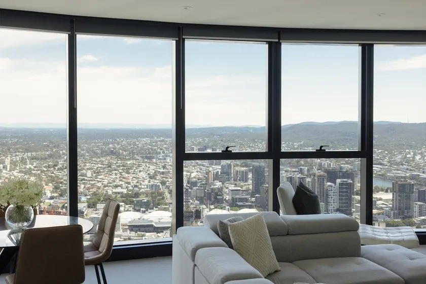 Lv80 River View Humble Abode + Free Parking Onsite - Image 1