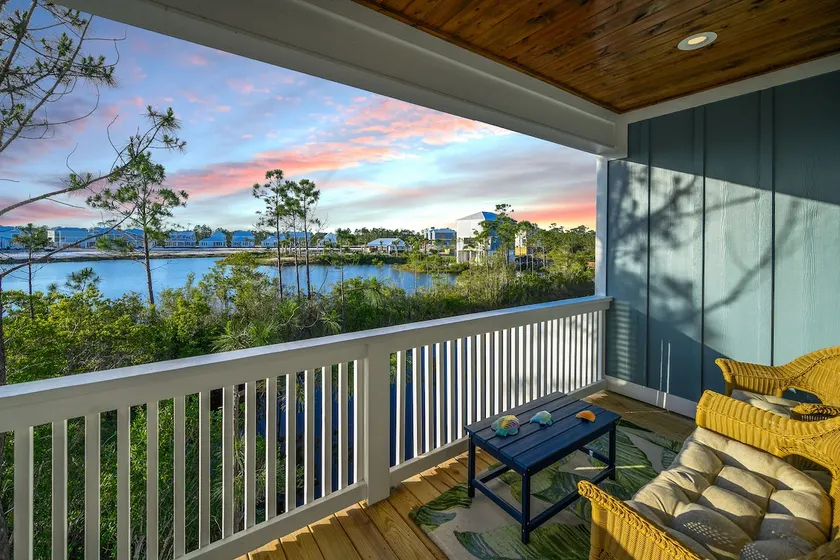 Orange Beach across street from beach! Serene view - Image 1