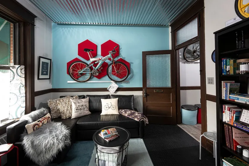 The Bike Vault 3BR 1.5BA Loft Overlooking Main St - Image 1