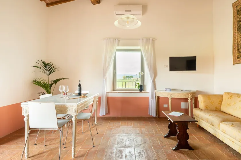 Authentic Italian Apartment with Private Terrace - Image 1