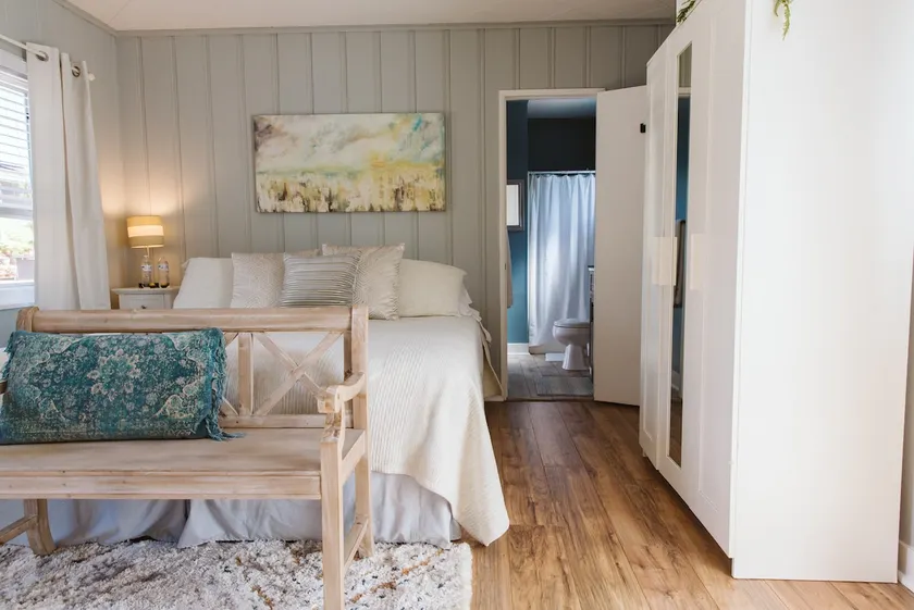 #1 Ranked Upgraded Guesthouse w/ Quiet Garden - Image 1
