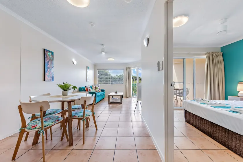 Shingley Beach Resort Apartment - 1 Bed Deluxe - Image 1