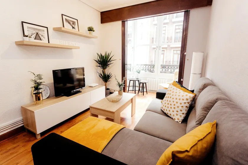 Urban Stay Bilbao - Image 1