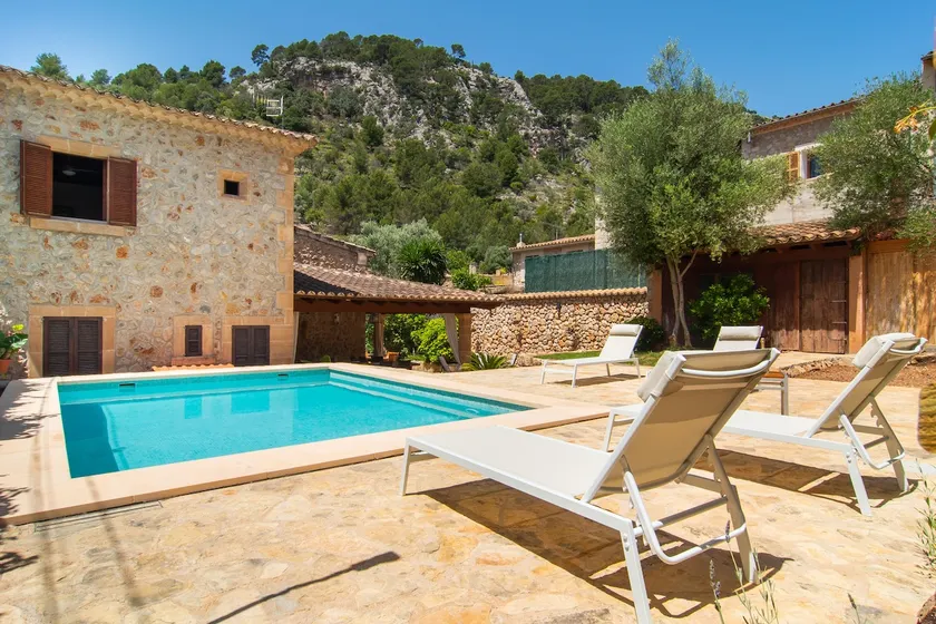 Fabulous Rural House with views to the mountains with swimming pool - Image 1