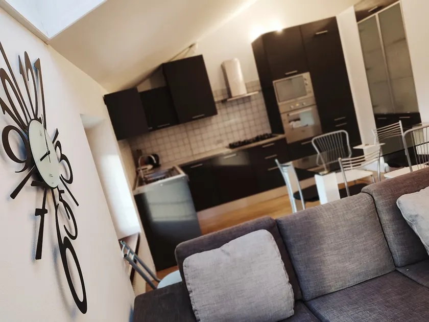King of the Lake - 2 bedroom apartment - Image 1