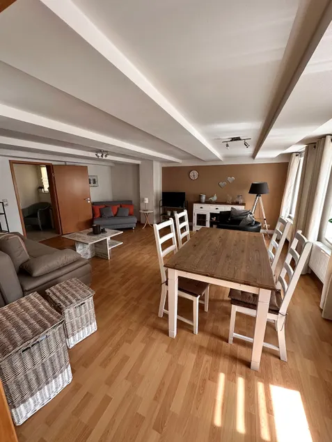 Luxury apartment (Weißenburg), cozy apartment (90 sqm) with free Wi-Fi and fully equipped kitchen - Image 1