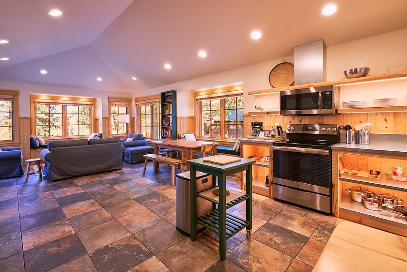 Manzanita Cabin at House on Metolius - Image 1