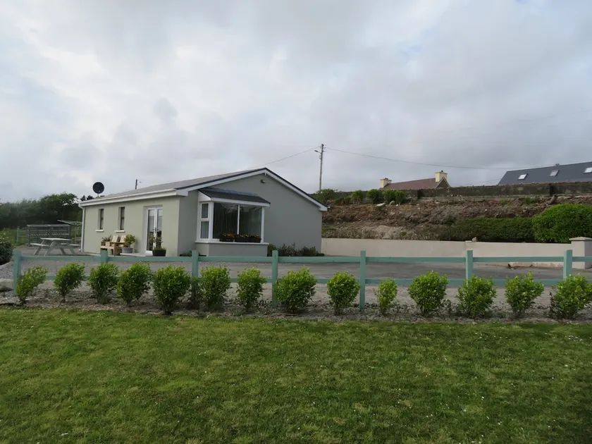 Sea breeze Cottage - Image 1