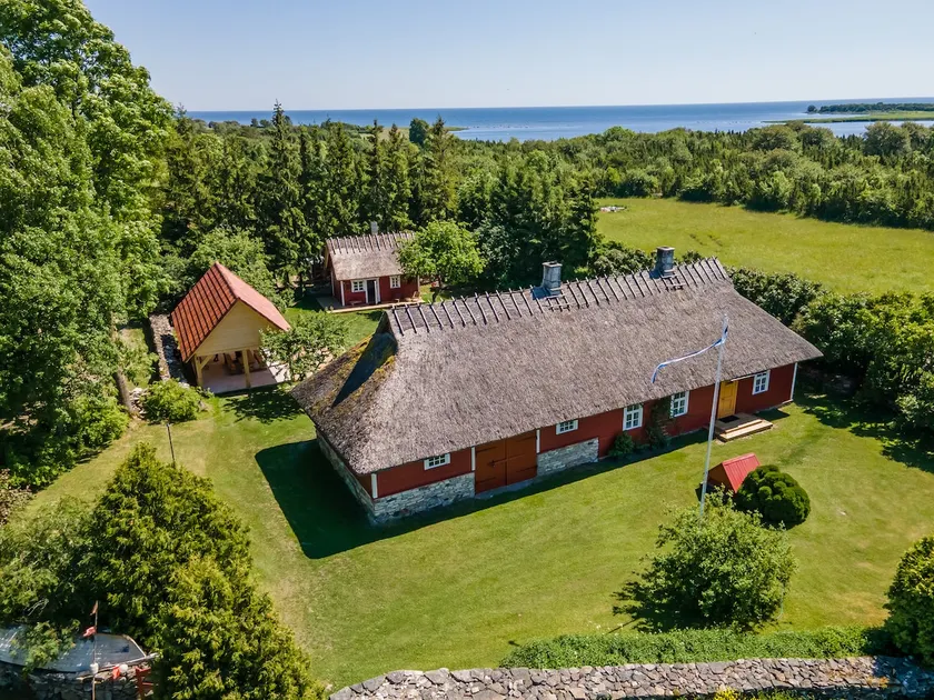 Käbruotsa farmhouse - Image 1