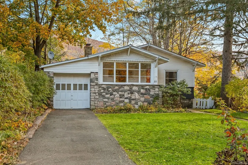 Cozy Catskills Cottage! The Hamlet of Phoenicia - Image 1