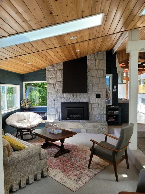Deep Cove Modern Seaside Suite & Hidden Cottage - Image 1