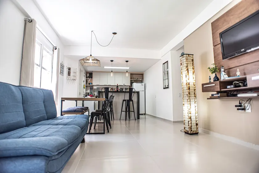 Equipped house, 6-minute walk to Caravelas Beach - Image 1