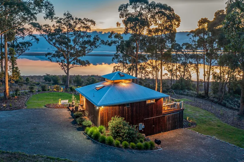 Huon River Hideaway Luxury Huon Valley Tasmania - Image 1