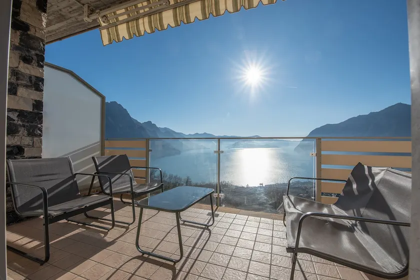 ”La casa della collina” lake and pool view - Image 1