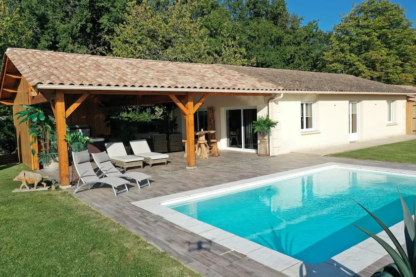 Le Refuge des Epicureiens Piscine Sauna et Spa - Image 1