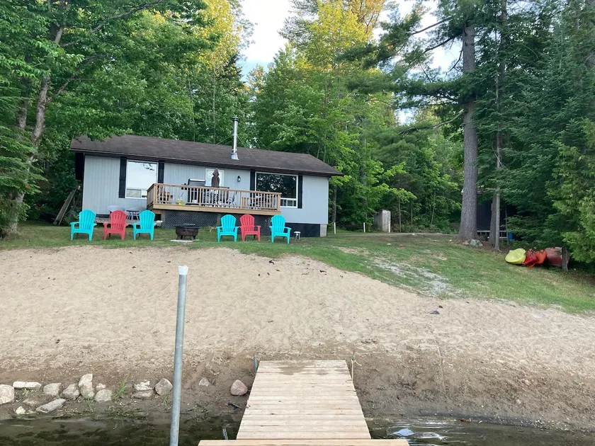 Constant Lake Cottage, sand beach - Image 1