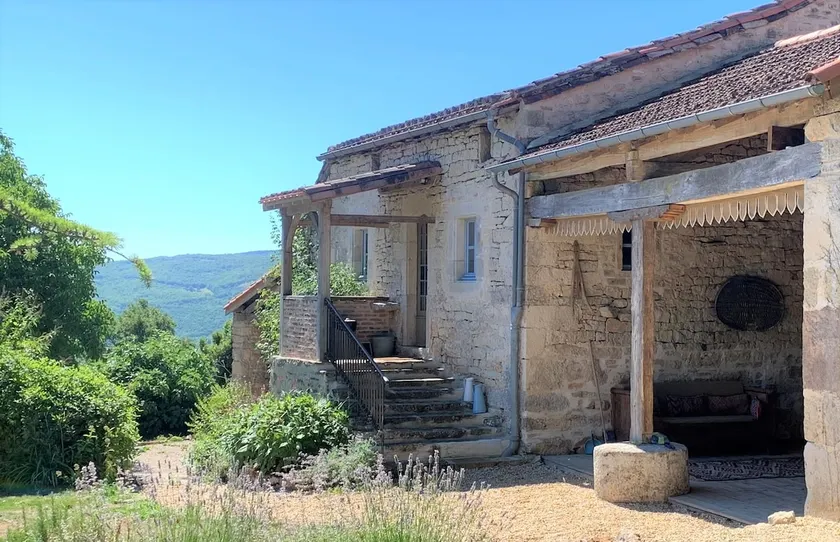 Maison D’Artist, 5 minutes from St Antonin Noble Val with Swimming River & Pools - Image 1