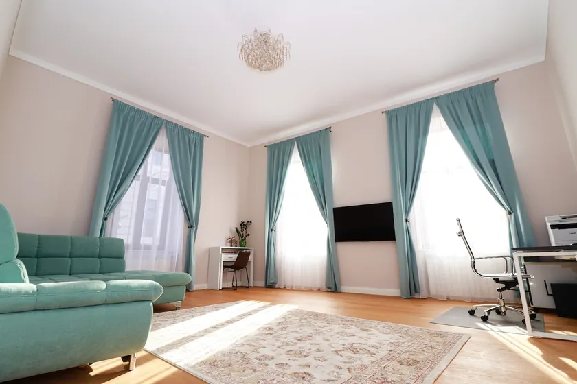 Imperial Apartment - Image 1