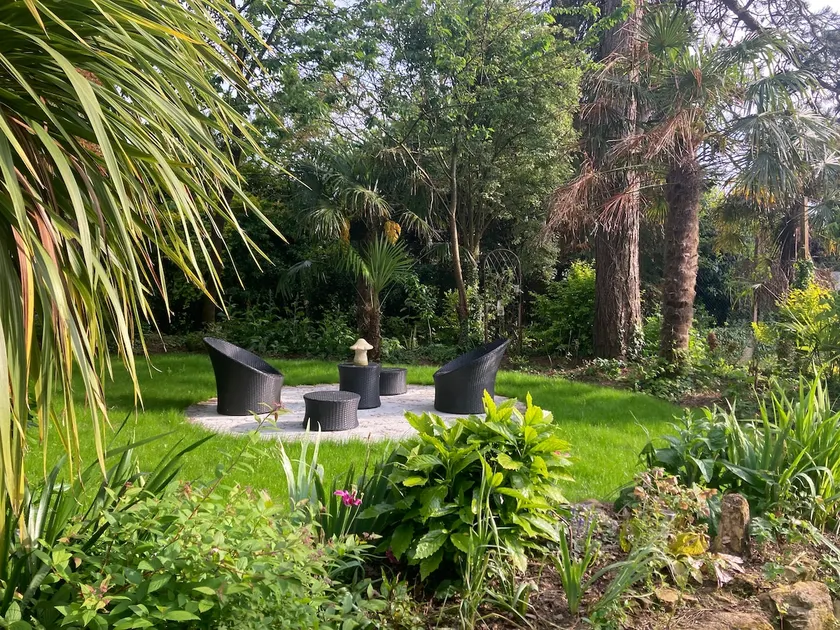 Gîtes in a private wooded park - Image 1