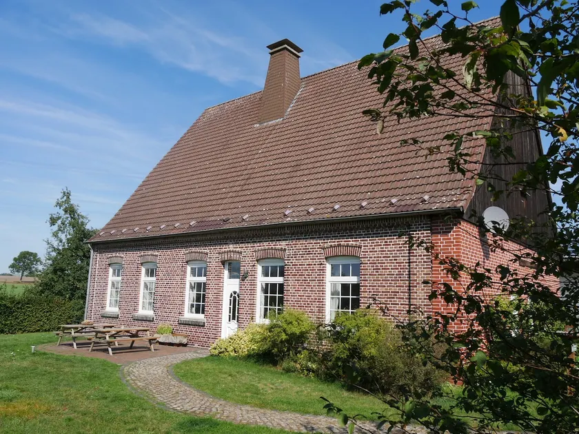 Holthausen country house - Image 1