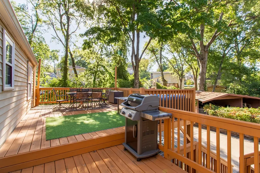 12th South Hideaway with Big Deck Energy - Image 1