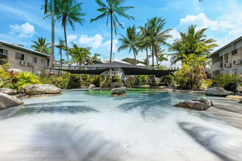 Trinity Beach Resort 2BR Apt Pools 500m to beach - Image 1