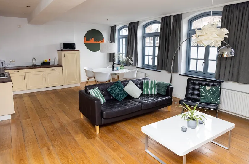 Stay in style in the heart of Tilburg - Image 1