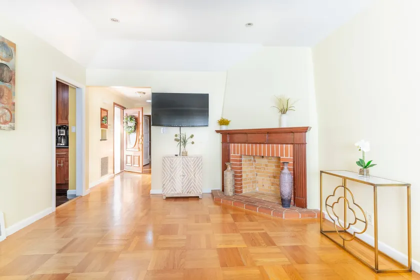 SF Home- Mins to the Beach, 20 Mins to Downtown SF - Image 1
