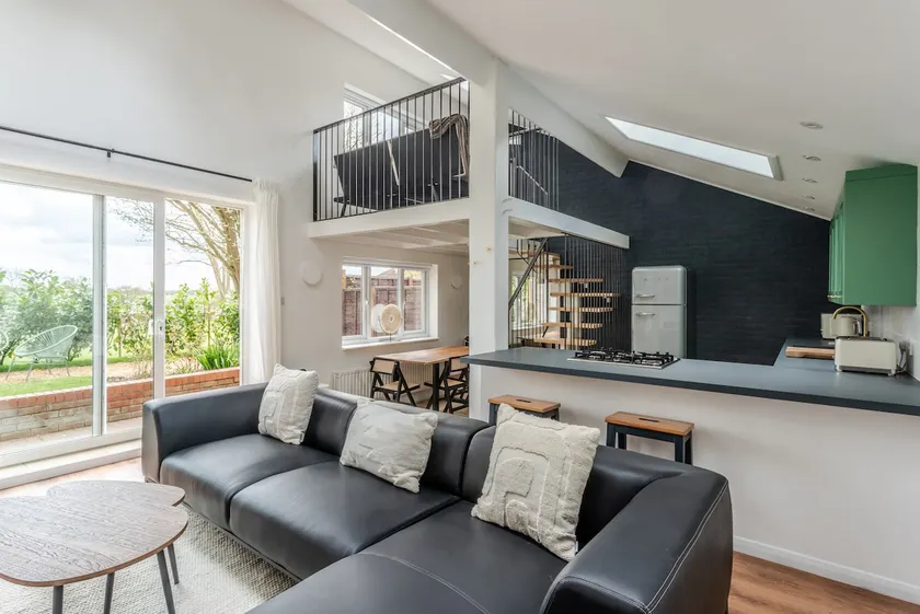 Luxury self contained one bedroom - Sawbridgeworth - Image 1