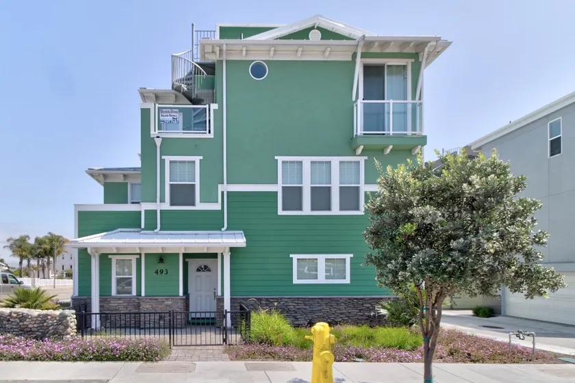 493 Dolliver - Image 1