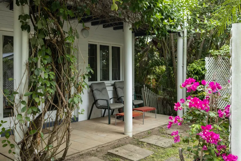 Experience gracious hospitality in a calm oasis - Image 1