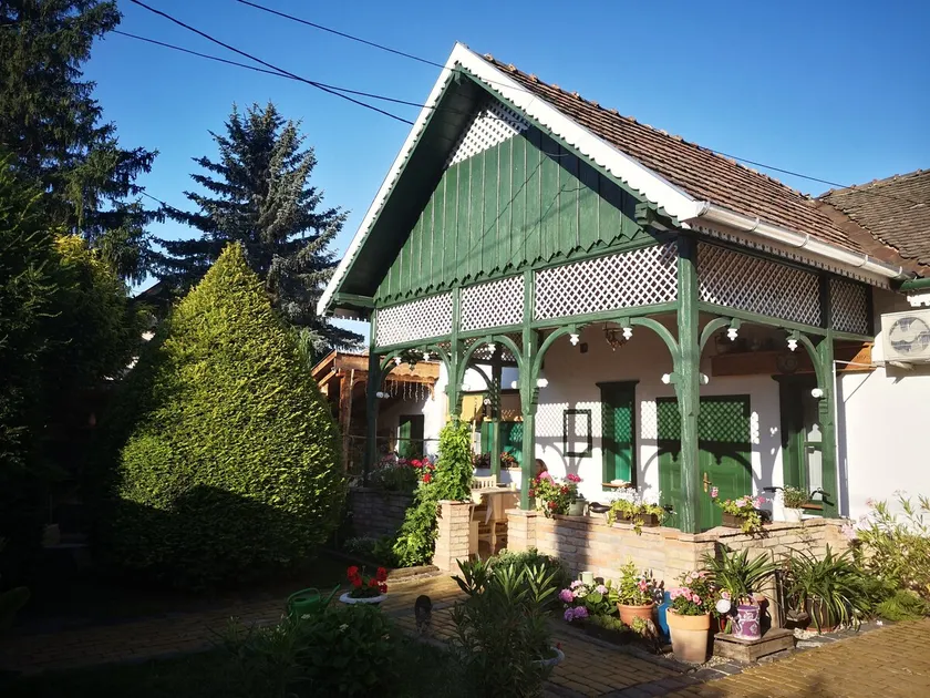 Veranda Guesthouse in Verőce - Image 1