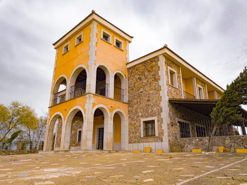 Señorío de Sabanillas Rural Complex - Image 1
