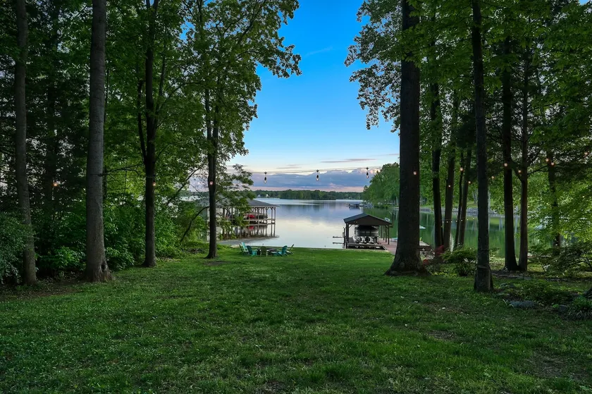 Quiet Cove at Lake Anna - Image 1