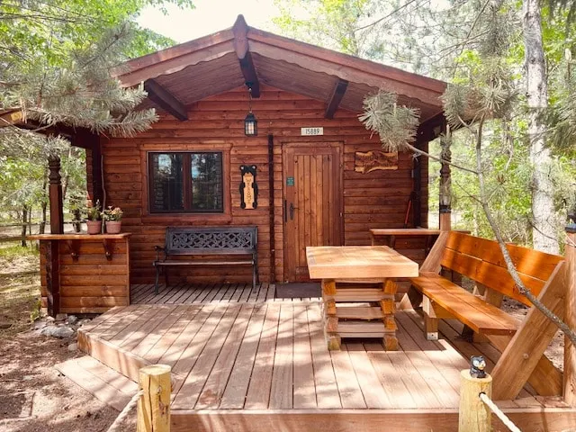 The Bear Den - Studio Cabin i hjärtat av Hayward - Image 1