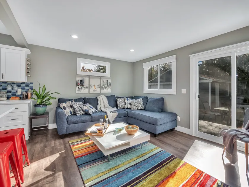 The Little Hamster - by Ferndale & Royal Oak w/ 2TVs - Open Concept - Modern - Image 1