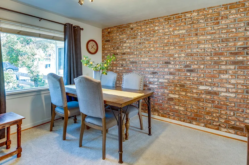 Downtown Redmond Retreat - Image 1