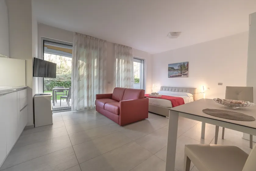 Yachting Residence 4-star Deluxe Studio - Image 1