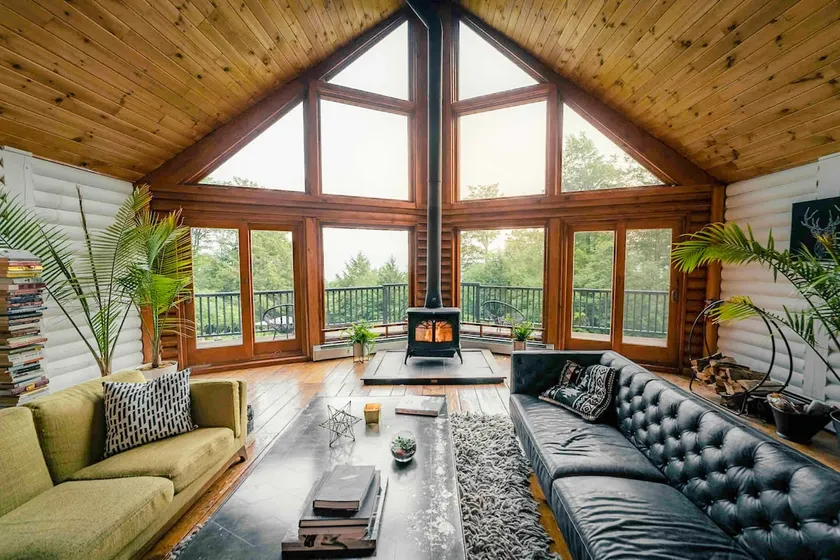 Modern & Chic Log Home-Spectacular Mountain Views! - Image 1