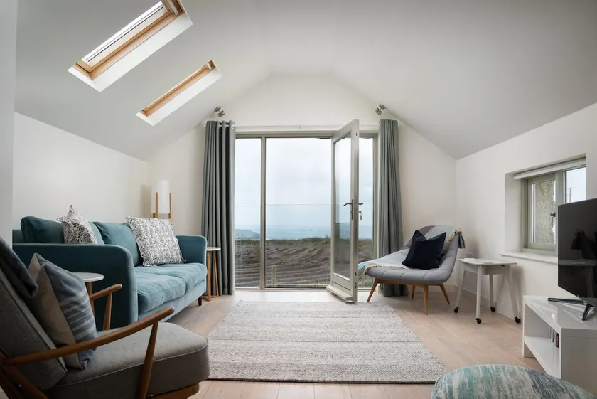 Tregiffian Barn. GORGEOUS BARN, AMAZING SEA VIEWS, NEAR GWENVER & SENNEN BEACHES - Image 1
