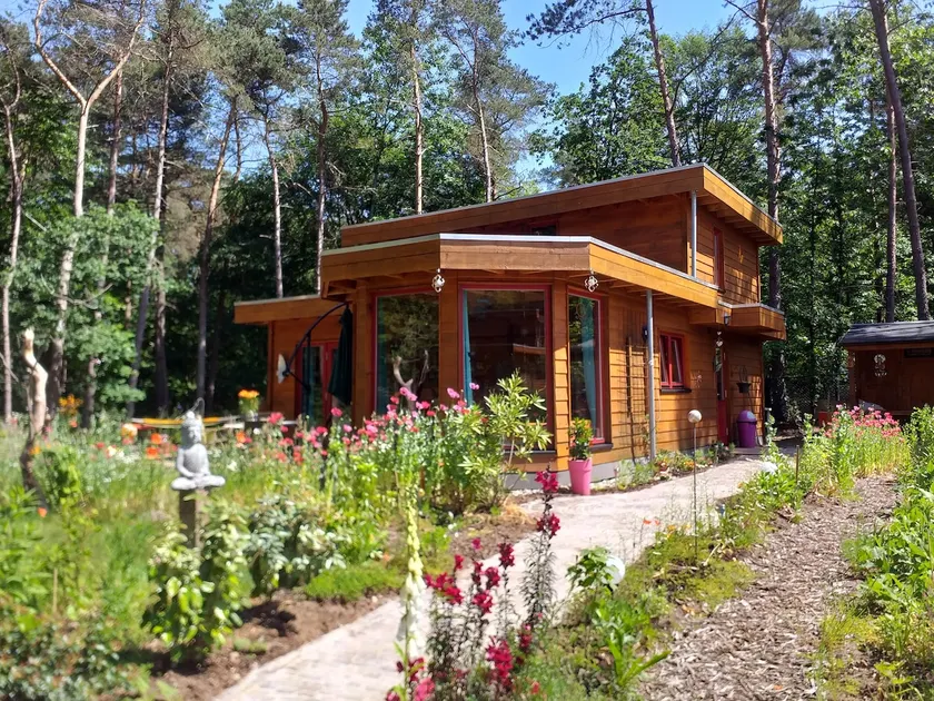 Detached chalet in rolling forest near Nijmegen - Image 1