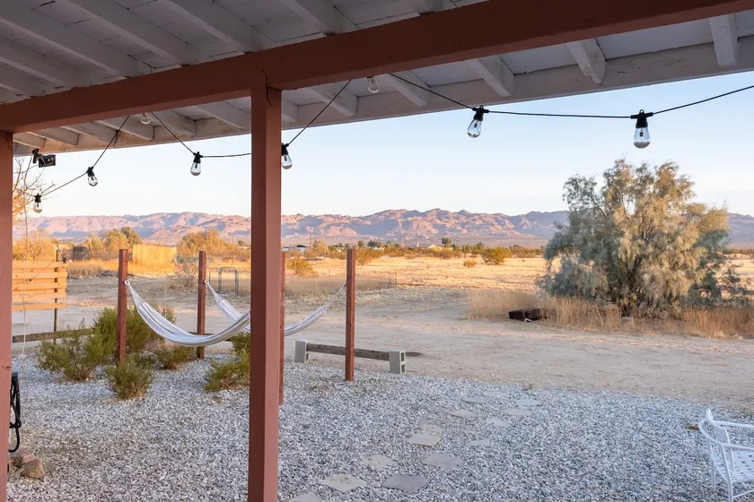 15 min from Joshua Park | Cozy Cabin w/ View | AC - Image 1