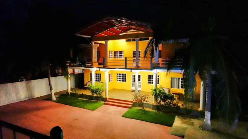 Beachside Casa | 3BR, Pool & Private Bathrooms - Image 1