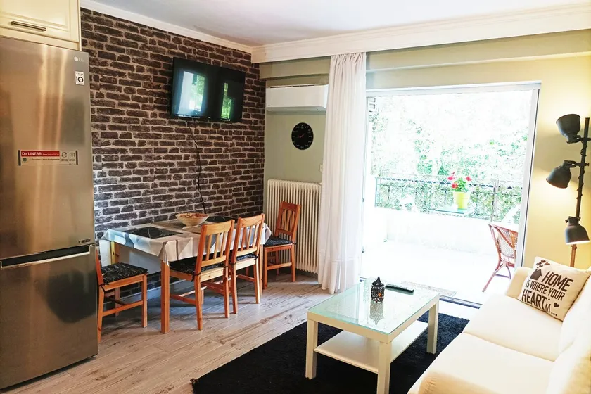 Forest Apartment Salonica - Image 1