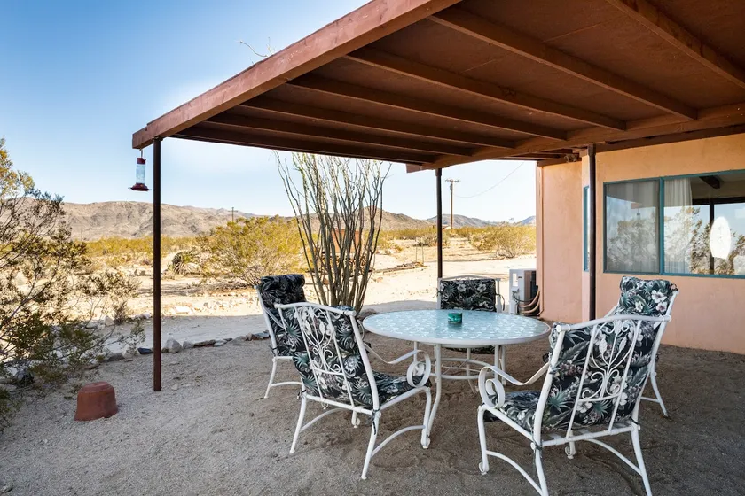 Historic home at Joshua Tree National Park border - Image 1