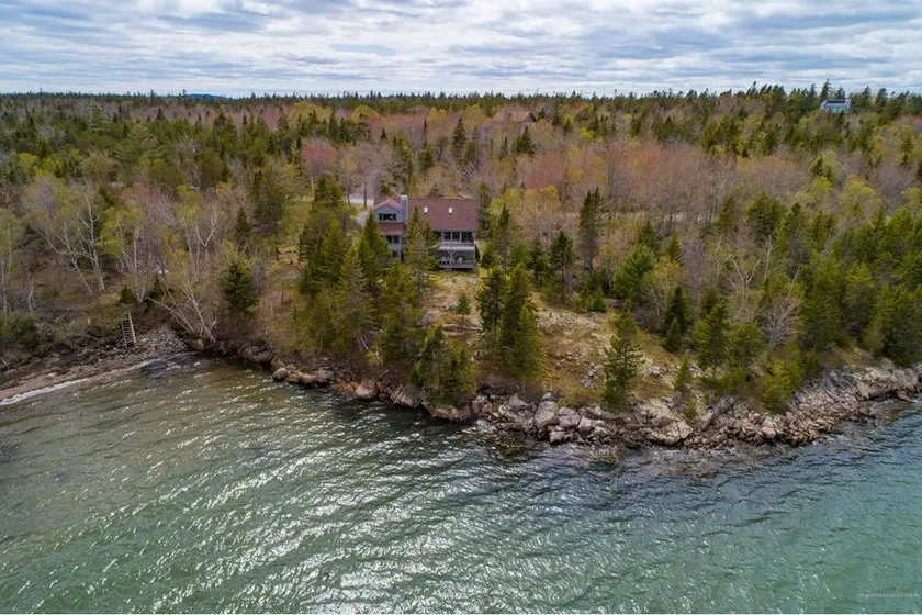 Waterfront Coastal Retreat 4BR3BA w/ Private Cove - Image 1